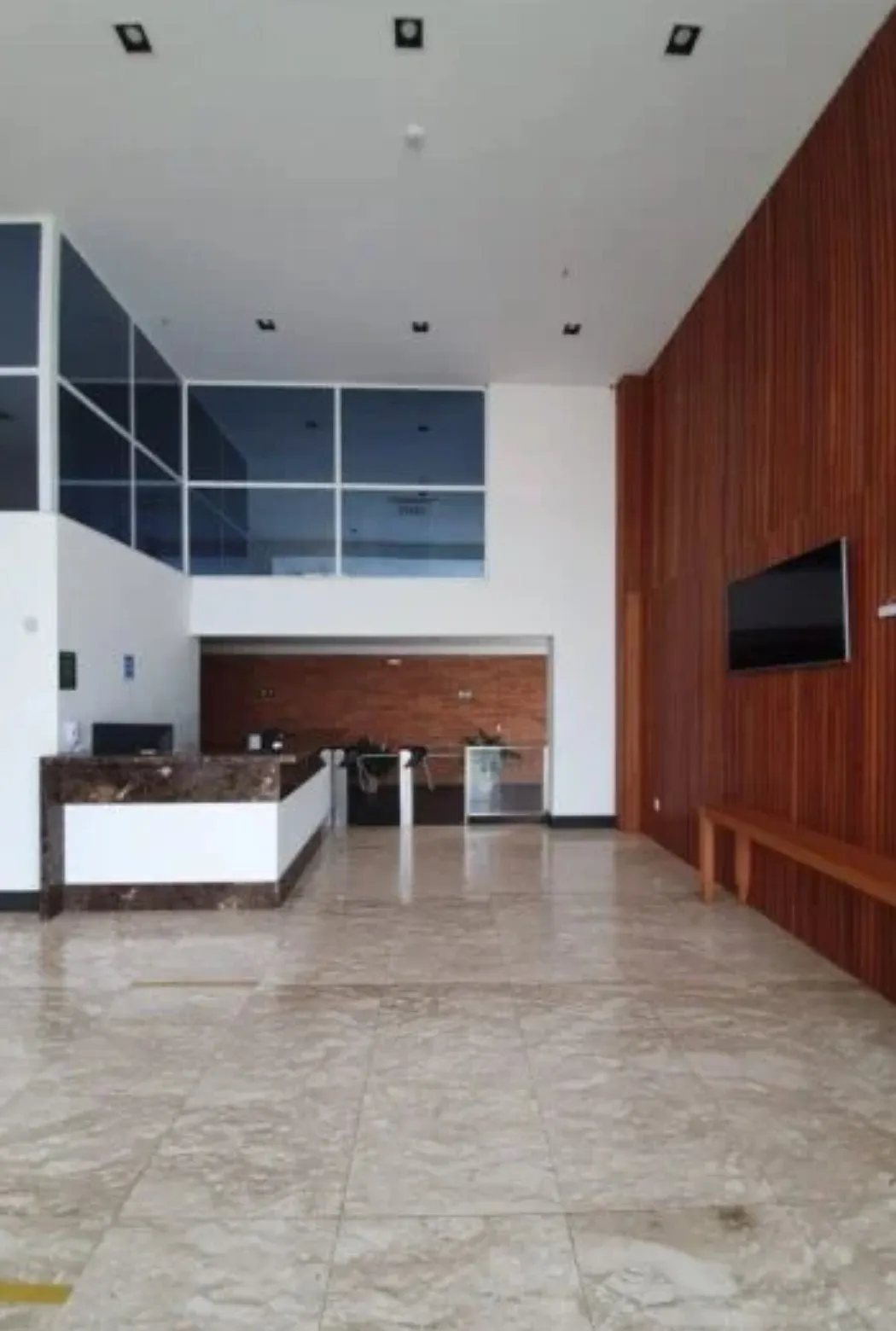 Imagem Salão comercial disponível para Venda ou Locação localizado no Edifico Dubai Business Center!