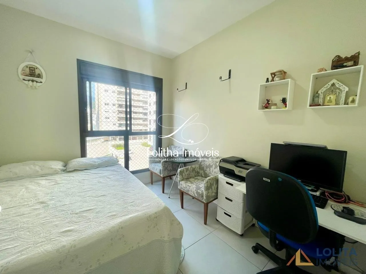 Imagem ALUGA-SE APARTAMENTO DE 3 QUARTOS E 2 VAGAS DE GARAGENS NO ITACORUBI, FLORIANÓPOLIS/SC.