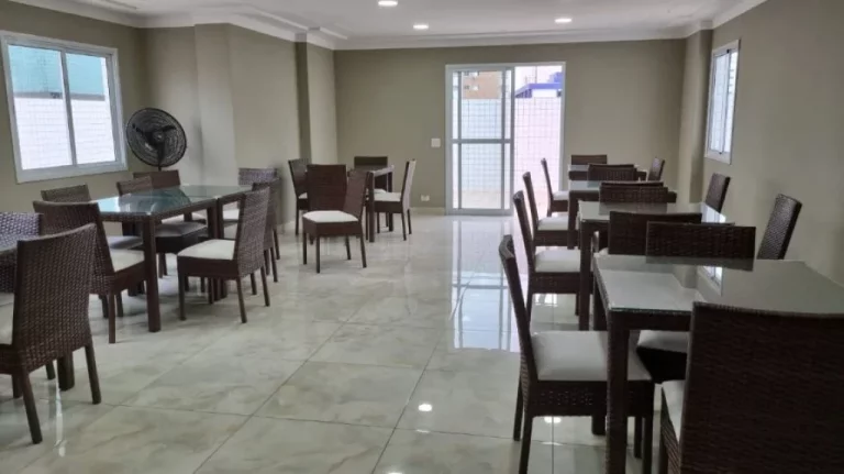 Imagem Este apartamento com 2 Dormitorios, oferece uma área de lazer completa, com piscina para adultos e crianças, garantindo diversão para toda a família, á venda na Imobiliaria Consulte Imoveis.