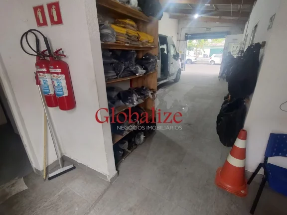 Imagem Otimo Galpão bem estruturado com salas banheiro com chuveiro e e armários no bairro da Aparecida em Santos por R$.750.000,00 !