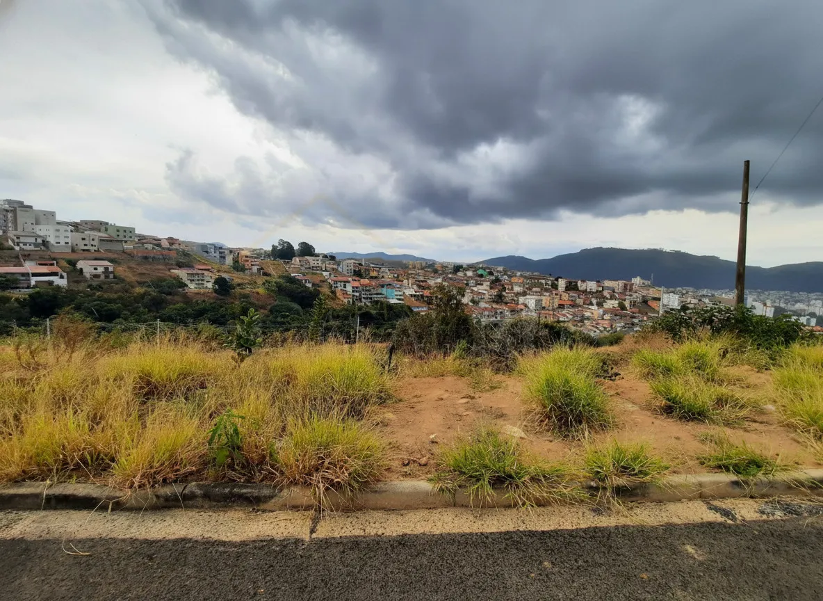 Imagem Terreno 312 m² à venda em Jardim Bandeirantes, Poços de Caldas