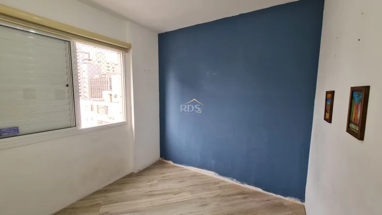 Imagem Vende apartamento de 80m², com 3 dormitórios, sendo 1 suíte e 2 vagas.