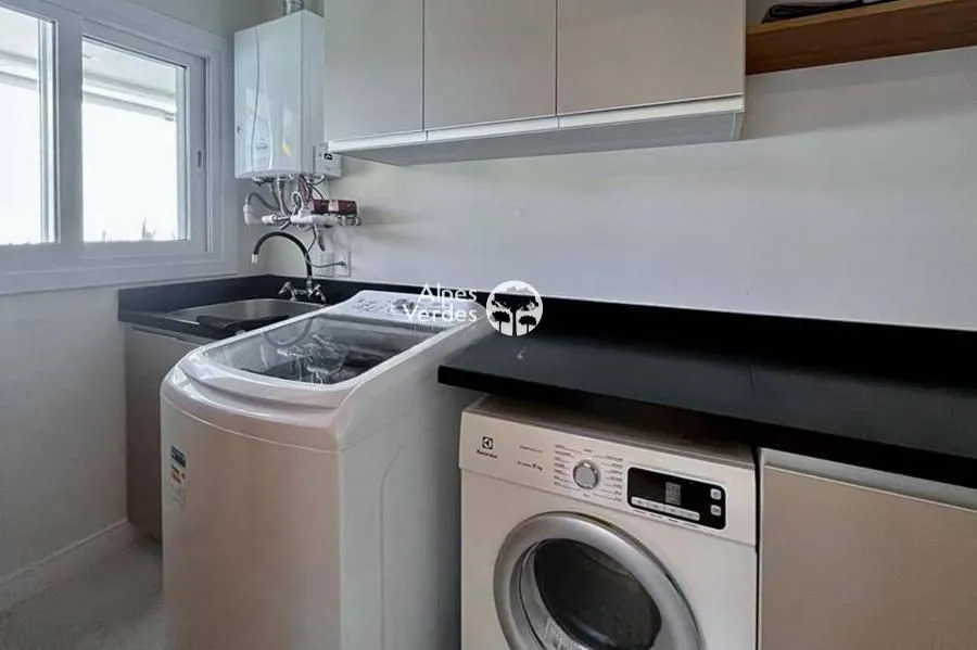 Imagem Vende-se Casa em Condominio com 3 suites a 5 minutos da Rua Coberta