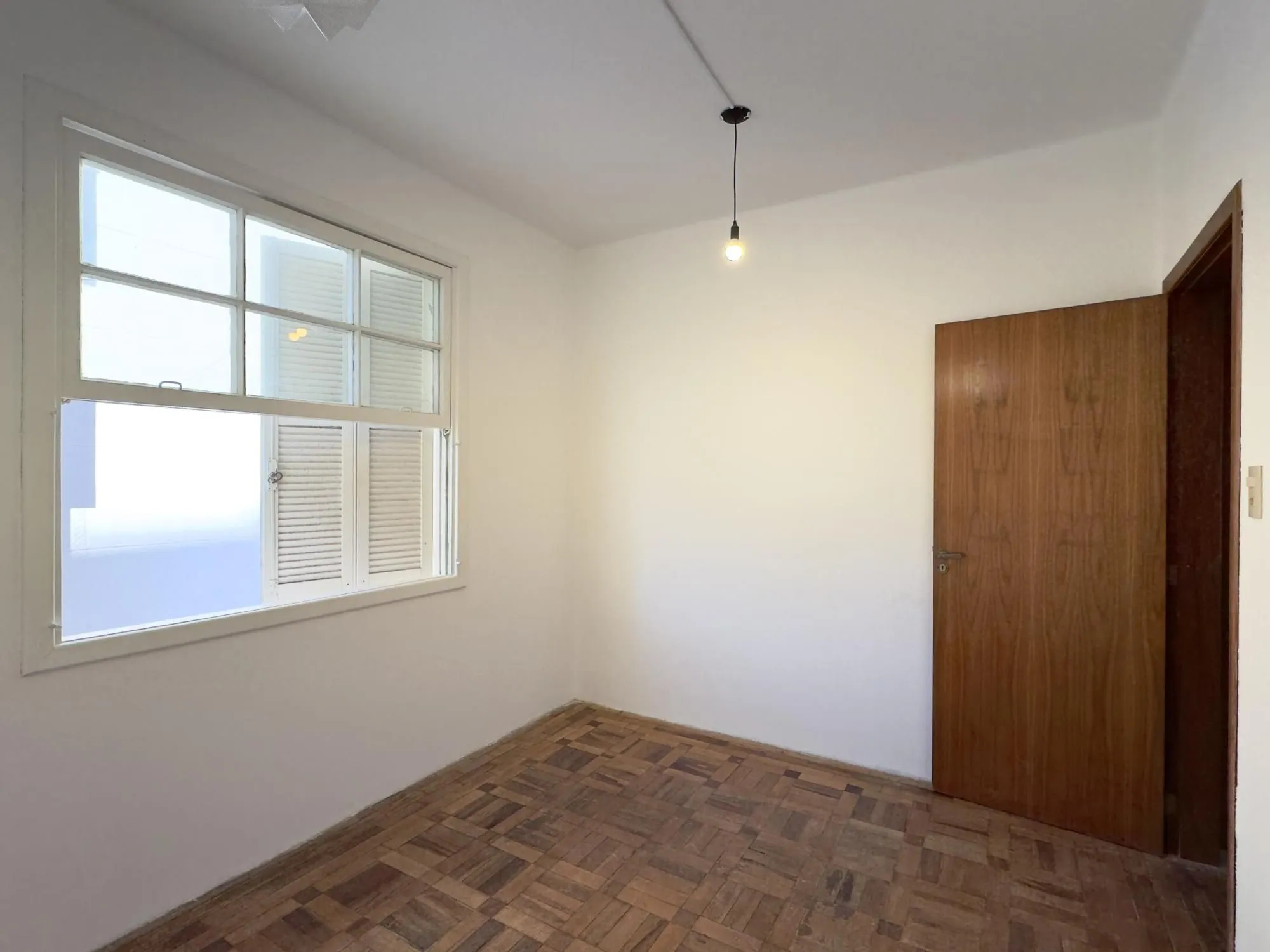 Imagem Apartamento reformado de 68m², 2 dormitórios no bairro Praia de Belas