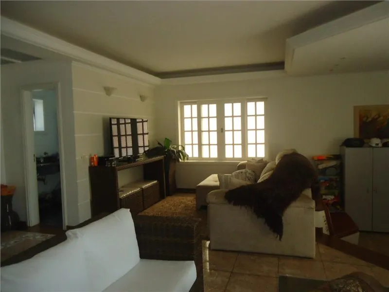Imagem Imperdível oportunidade: Casa em condomínio de luxo na Colinas dos Álamos, Valinhos-SP - 3 quartos, 3 suítes, 540m².