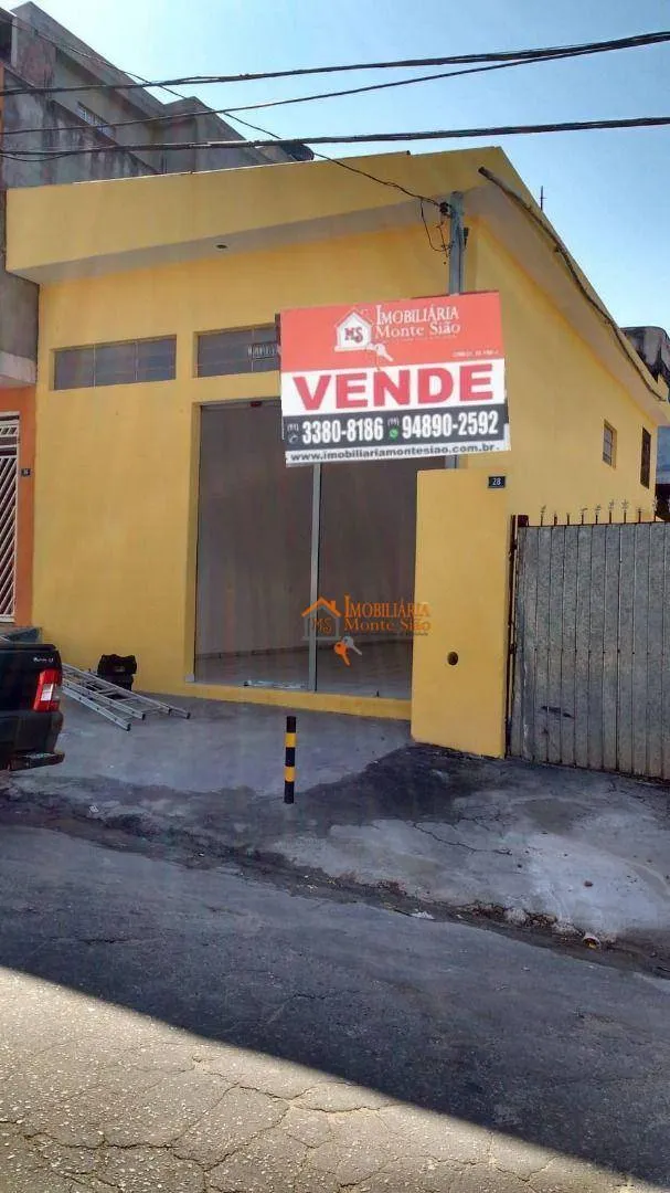 Imagem Terreno de esquina com 3 imoveis de Renda