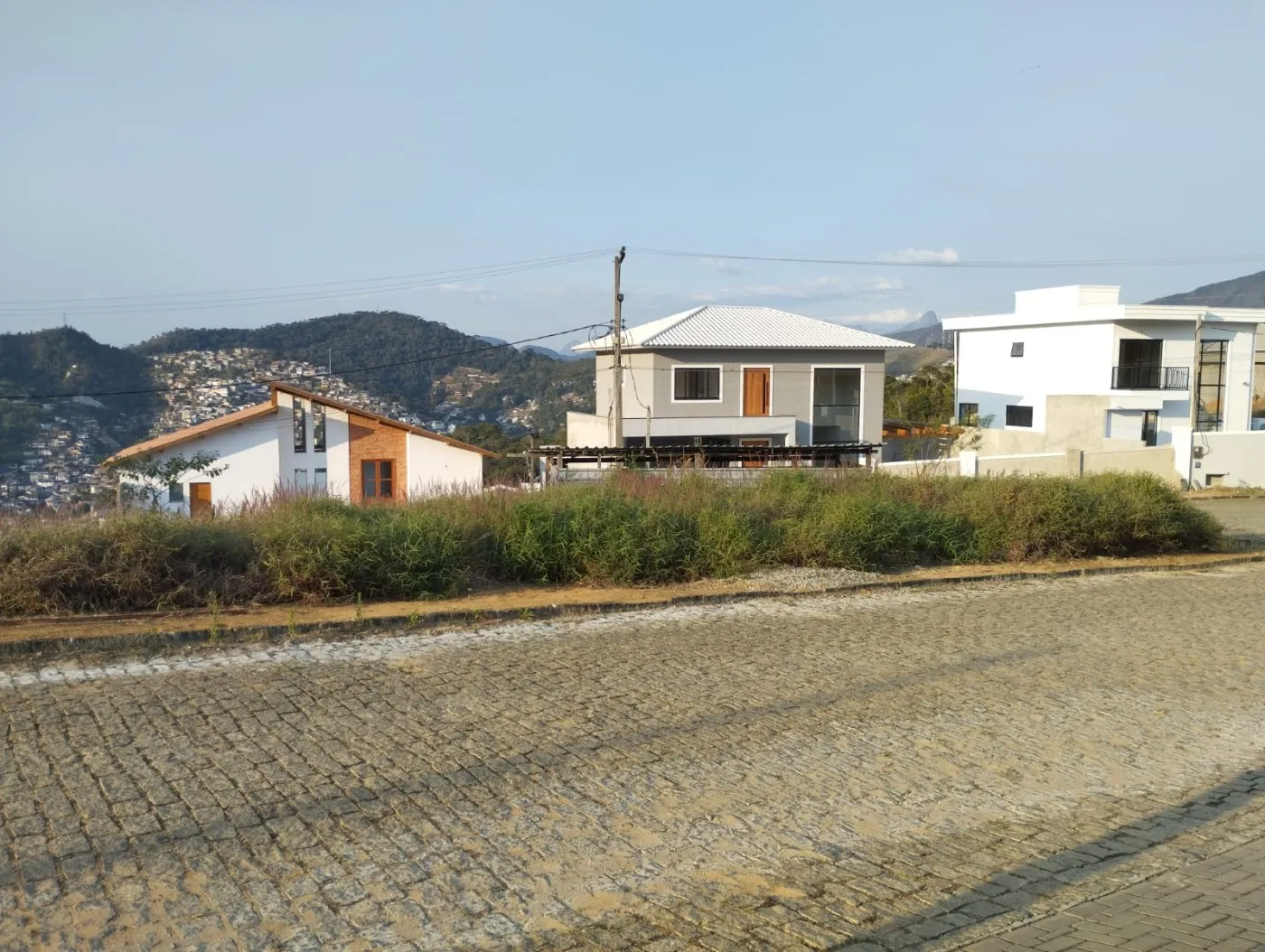 Imagem Terreno em Condomínio para Venda em Teresópolis / RJ no bairro Barra do Imbuí