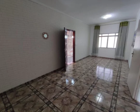 Imagem casa térrea com quintal e churrasqueira FL26