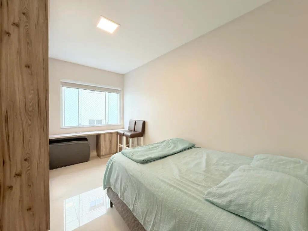 Imagem Apartamento 4 Dormitórios - Bairro Navegantes