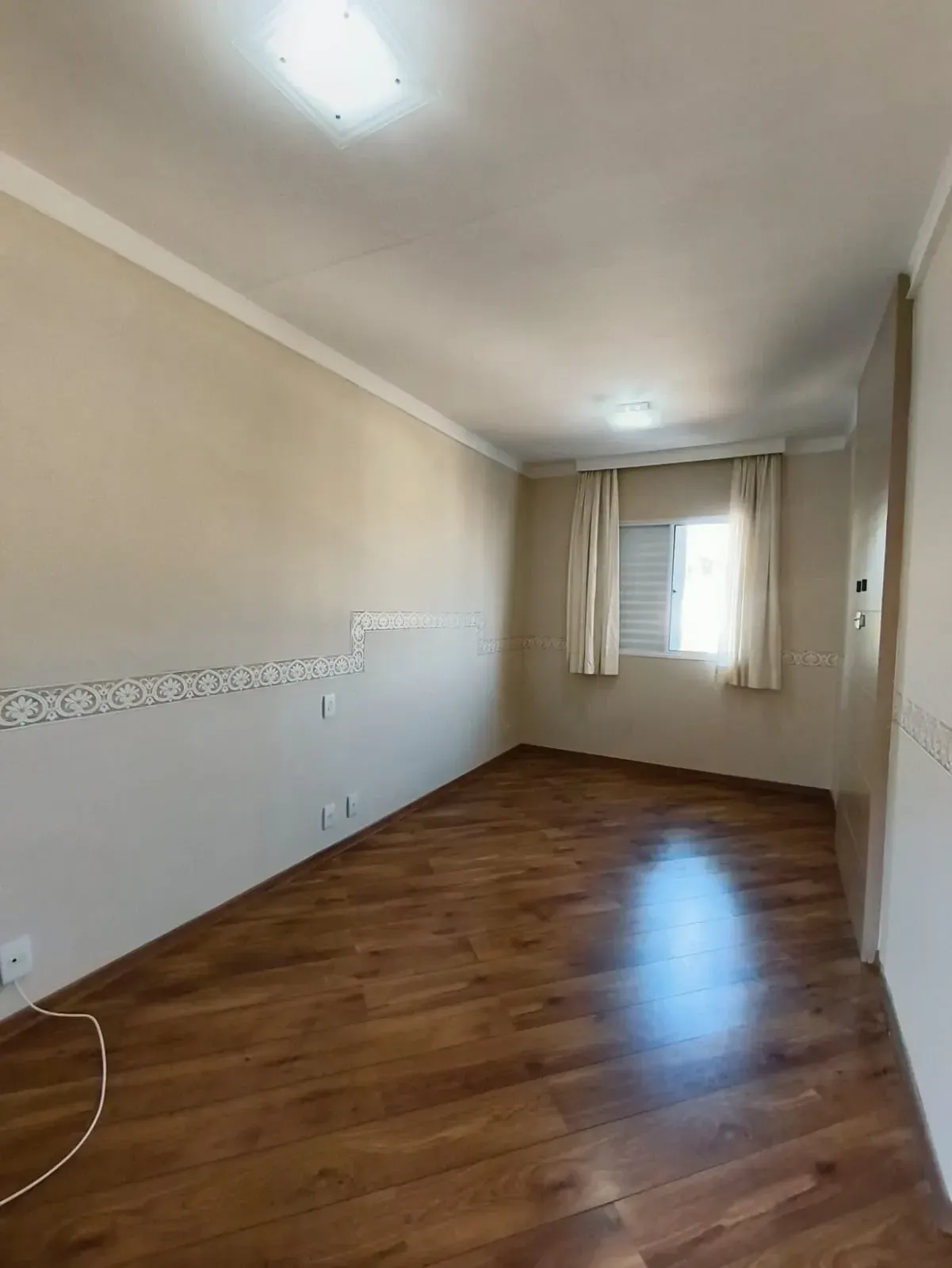 Imagem Casa de Condomínio com 4 Quartos para Alugar, 120 m² em Jardim Shangai - Jundiaí