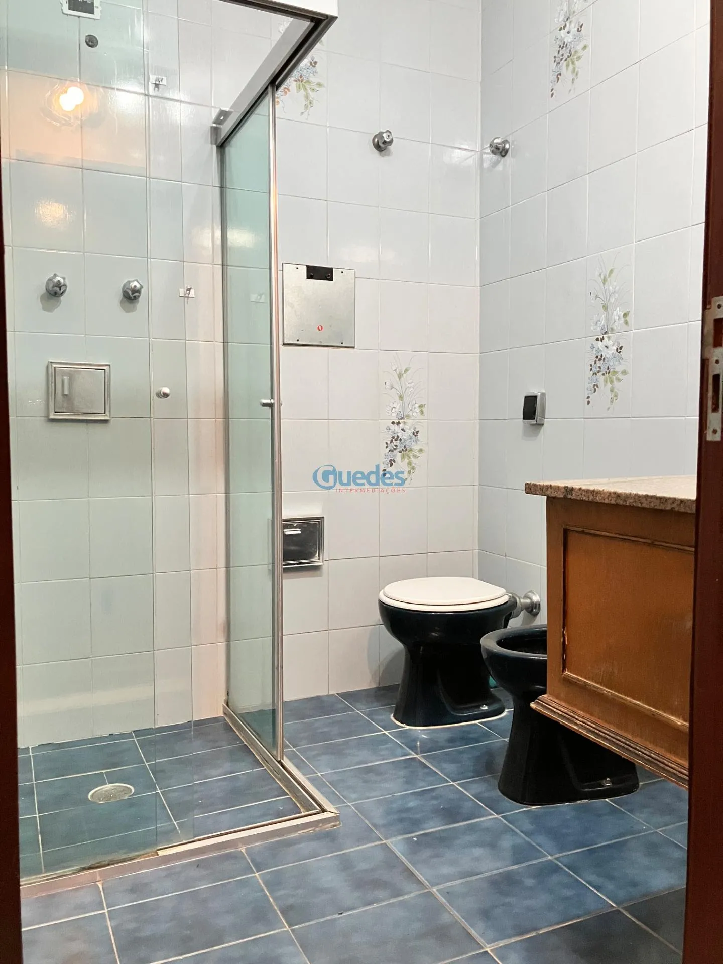 Imagem Ponto Comercial à Venda em Vila São Francisco, SP | 3 Dorms, 1 Suíte, 3 Banheiros