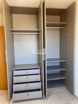 Imagem Apartamento de 2 dormitórios com móveis planejados para alugar no Condomínio Portal Park Residence, em Uberaba