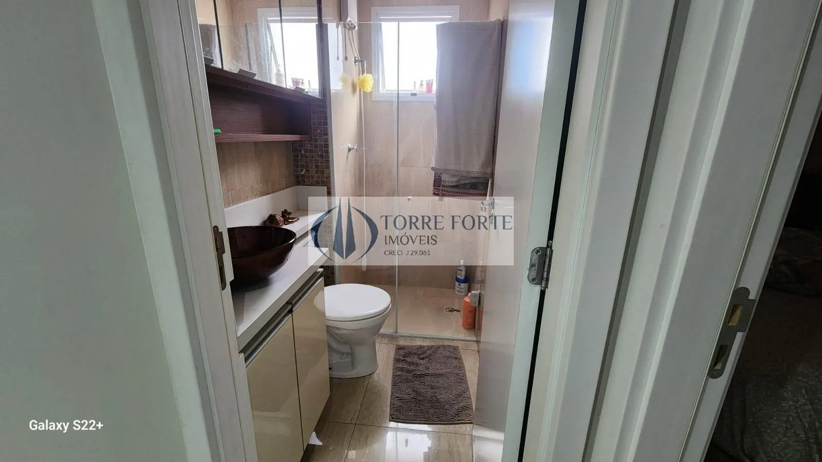 Imagem Apartamento de 2 dormitórios com sacada na Vila Carmosina