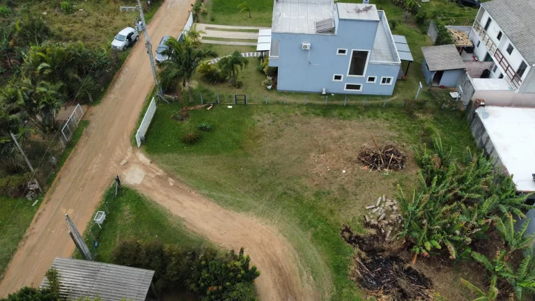 Imagem Oportunidade Única: Terreno de 396m² à venda no Ambrósio, Garopaba-SC ? Escritura Pública!