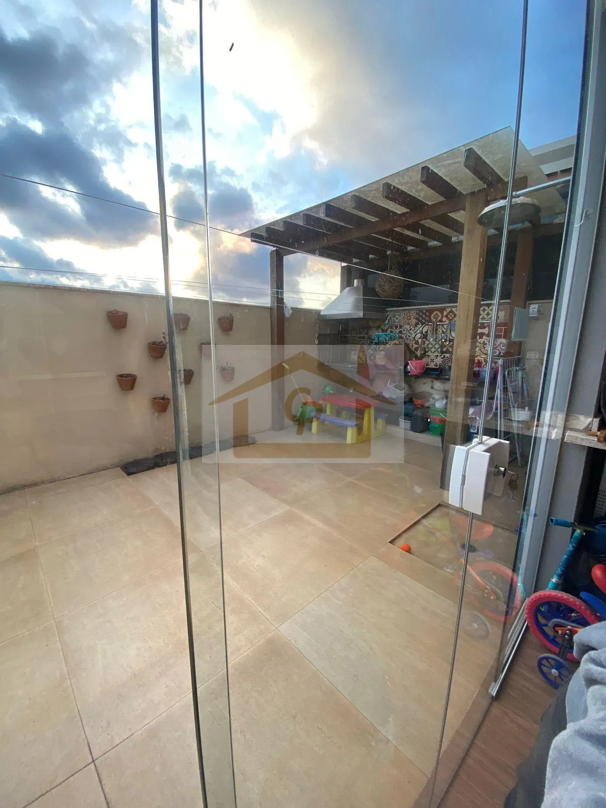 Imagem Moderna, 3 quartos (1 suíte), 2 vagas
