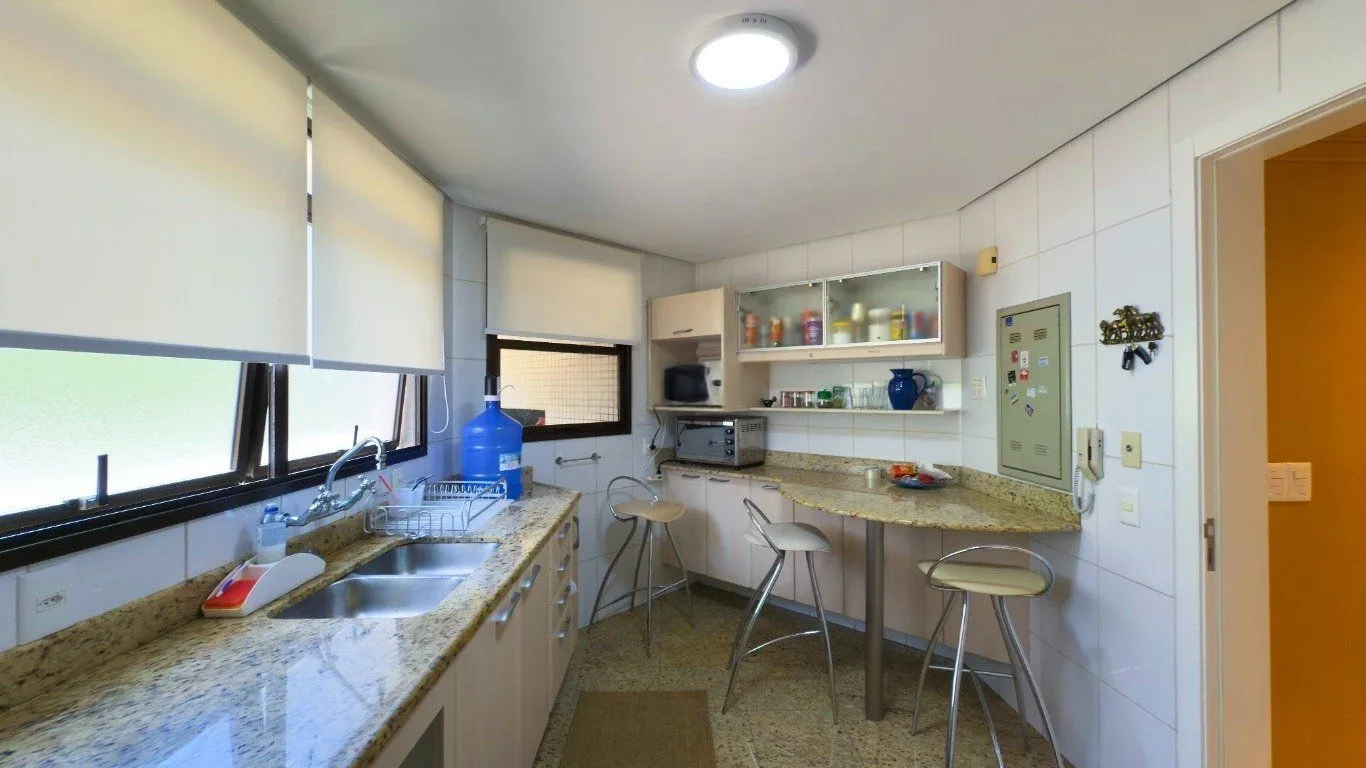 Imagem Apartamento semimobiliado com 2 suítes e 4 quartos no cobiçado bairro Bela Vista