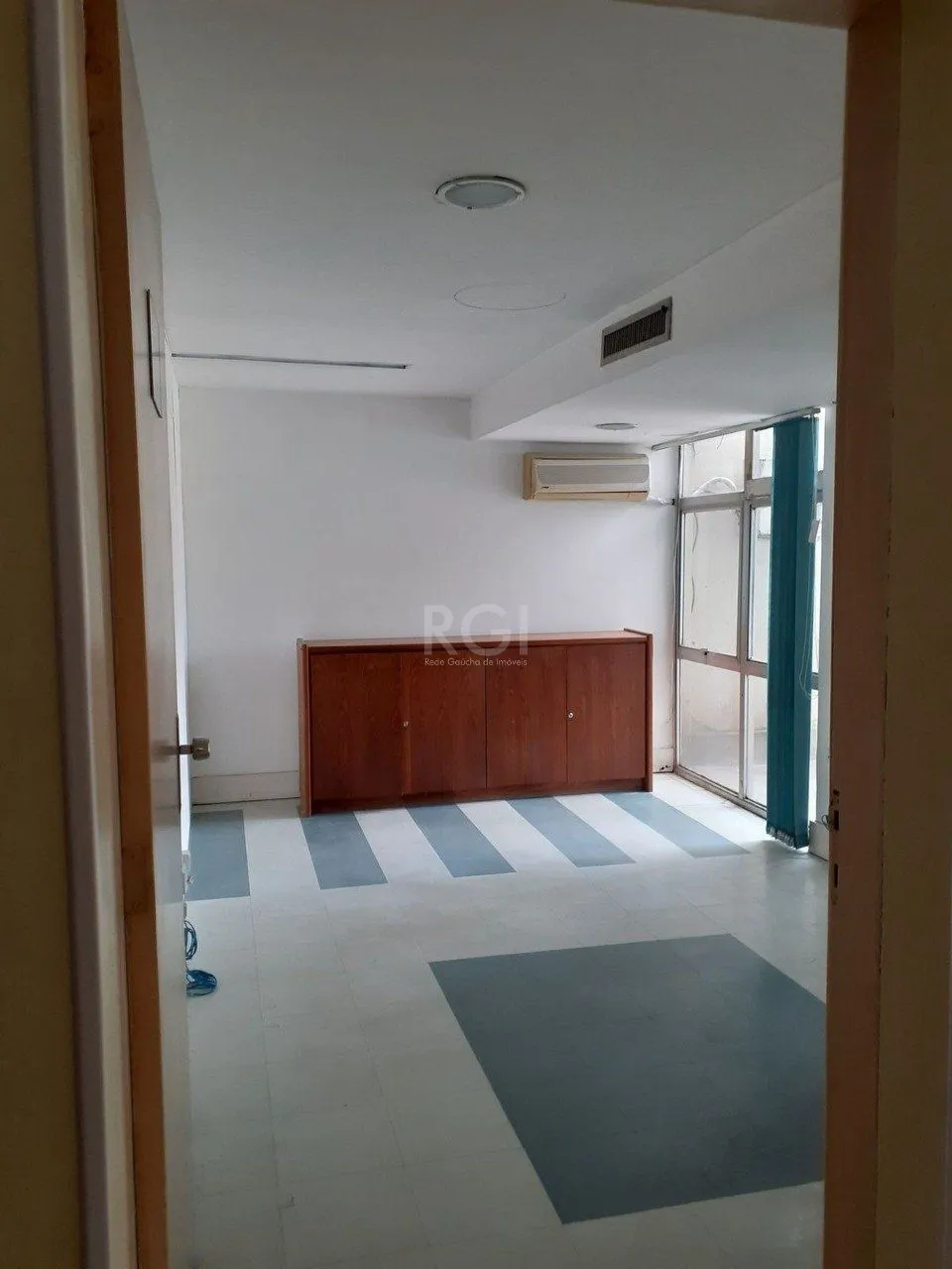 Imagem Conjunto/Sala para Venda - 96m², 0 dormitórios, Bom Fim