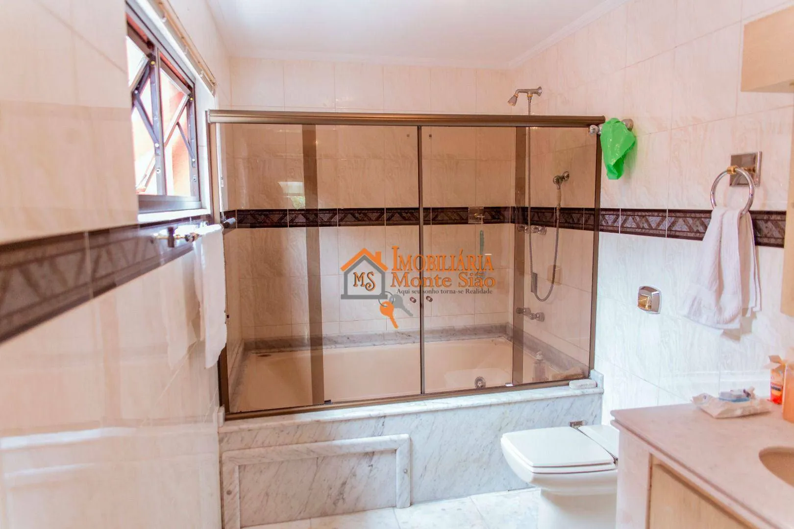 Imagem Sobrado com 4 dormitórios à venda, 400 m² por R$ 1.400.000,00 - Jardim Tranqüilidade - Guarulhos/SP