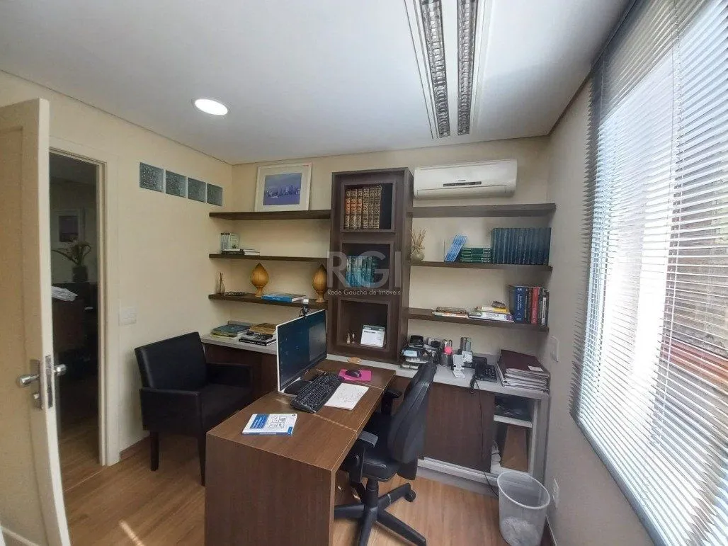 Imagem Conjunto/Sala para Venda - 67.2m², 0 dormitórios, Centro Histórico