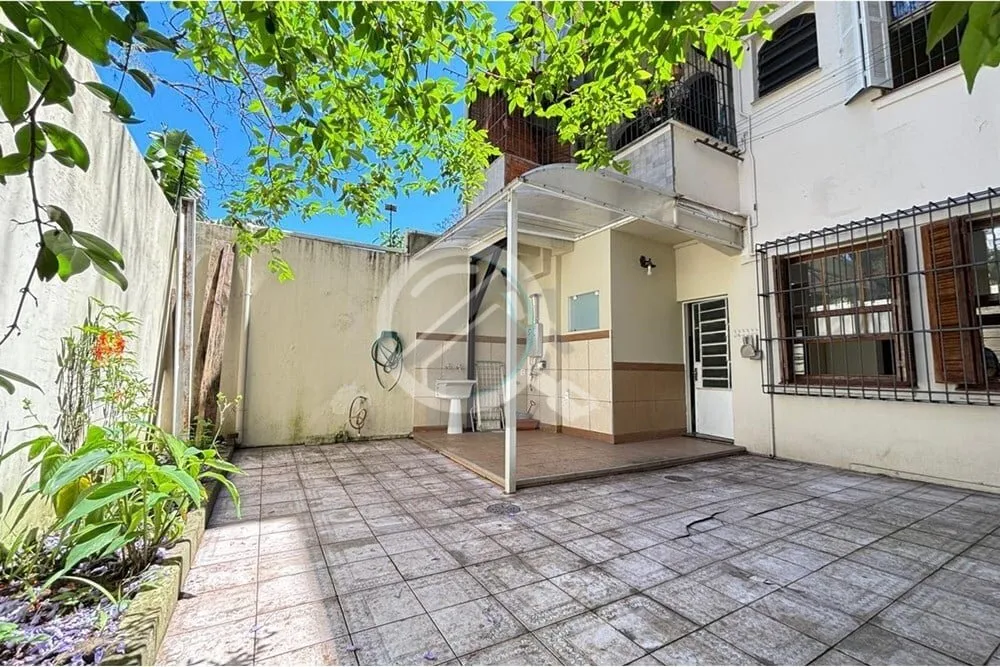 Imagem Se você busca um imóvel aconchegante e bem localizado, esta é a sua chance! Este apartamento de 1...
