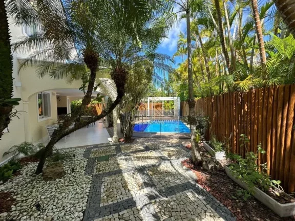 Imagem Casa duplex em condomínio fechado alto luxo com quatro suítes e área gourmet a venda em Patamares