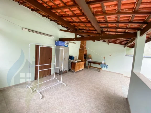 Imagem Casa com 2 dormitórios sendo 1 suíte, 2 banheiros, 4 vagas de 200,00 m² útil em Paulicéia, São Bernardo do Campo