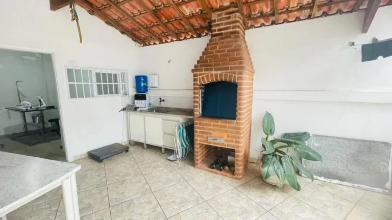 Imagem EXCELENTE CASA À VENDA NA OCIAN COM 3 DORMITÓRIOS 4 VAGAS!!!