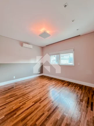 Imagem Casa de Condomínio em Residencial Tambore - Barueri