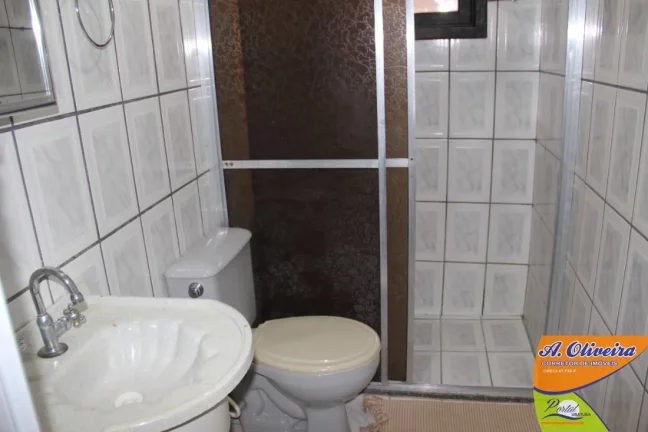 Imagem Linda Casa 04 Dormitorios (sendo 01 Suíte) - 200 Metros da Praia