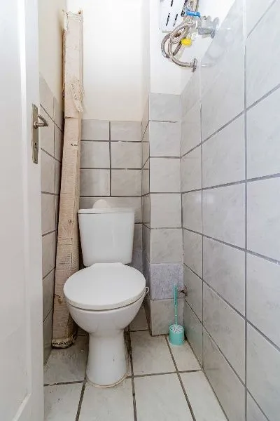 Imagem Vende-se apartamento com 2 quartos, sacada e 1 vaga - 113 m² - Moinhos de Vento