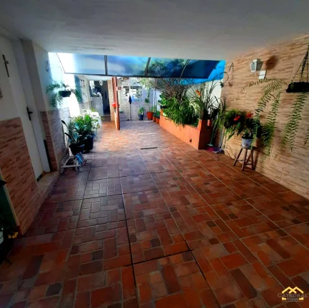 Imagem Casa Térrea com 2 quartos e 3 vagas na Vila Helena em Jundiaí-SP
