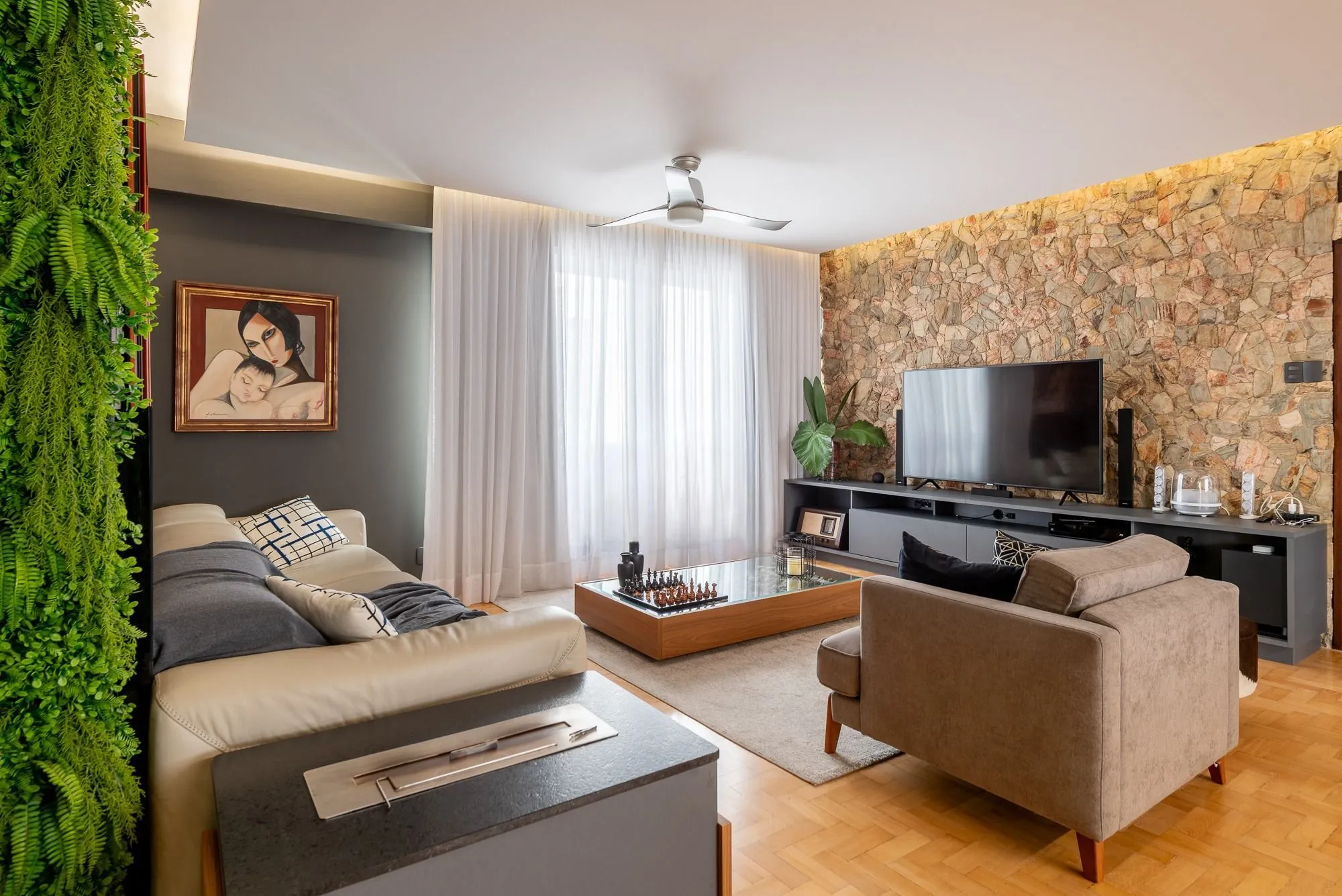 Imagem Apartamento com 295m² e 3 dormitórios, 1 suíte, 2 vagas individuais, no bairro Independência