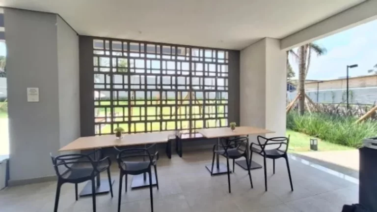 Imagem LAPARQUE - ENGELUX - Apartamento de 41m², 2 dormitórios, com varanda e vaga de garagem!
