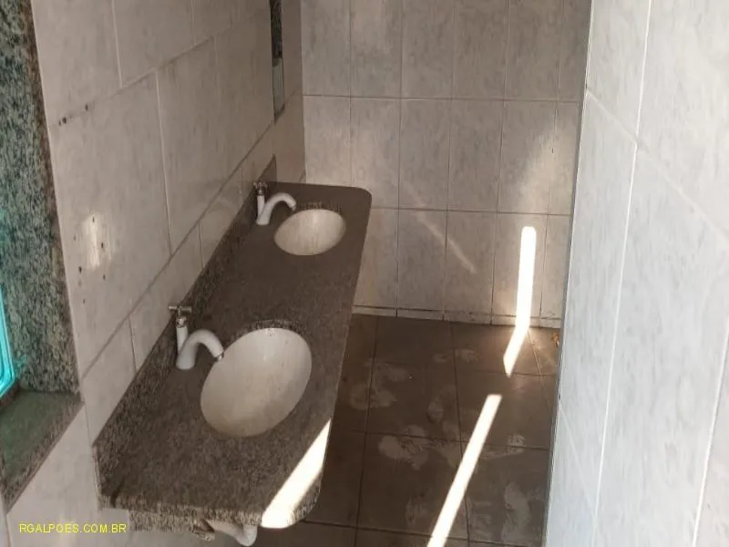 Imagem Galpão para Venda em DUQUE DE CAXIAS, Centro, 6 banheiros