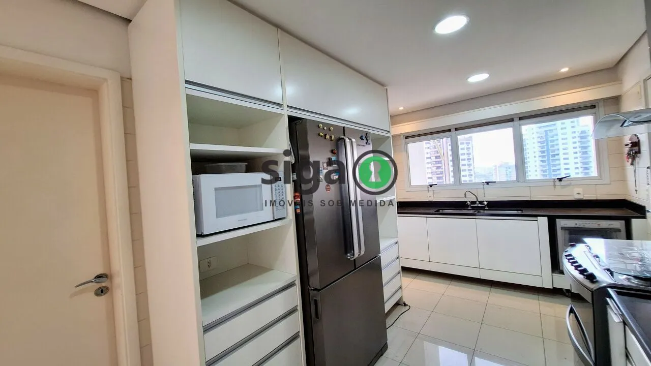 Imagem Apartamento de 211m2, 4 quartos e 3 vagas à venda no Panamby.