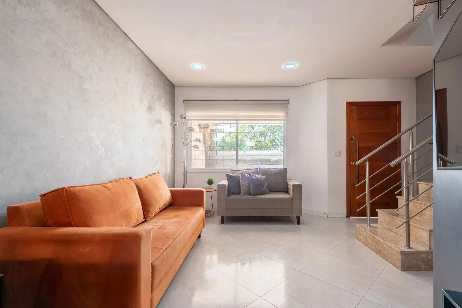 Imagem Sobrado moderno com 3 dor, suíte, piscina e espaço gourmet no Jardim Itu
