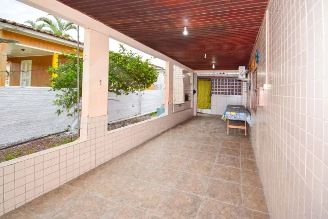 Imagem Imperdível oportunidade: Casa à venda em Balneário Rincão-SC, bairro Zona Nova, 3 quartos, 2 suítes, 3 vagas - 143,49 m. CA0006