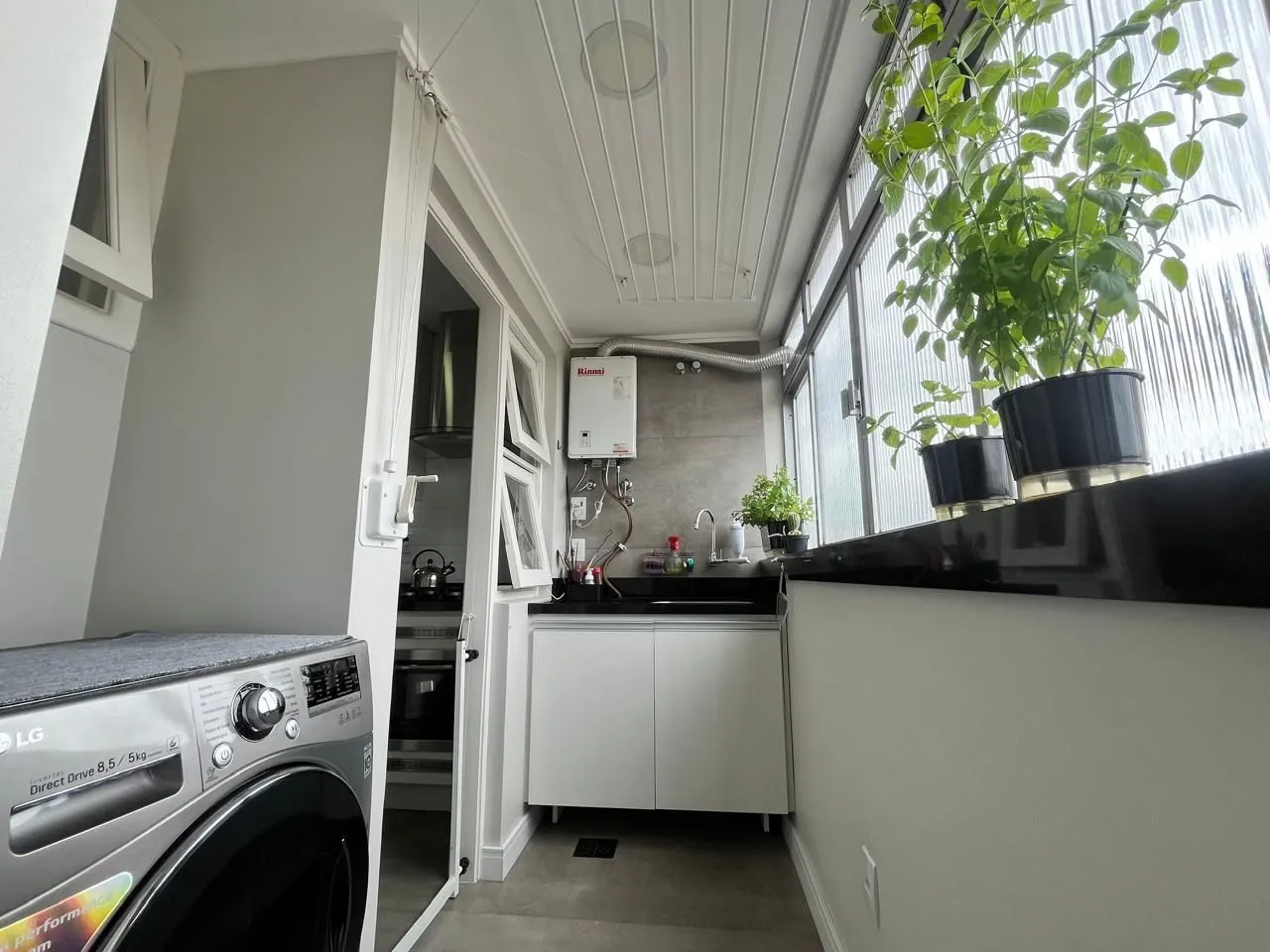 Imagem Apartamento 2 dorm. + Dependência no Menino Deus