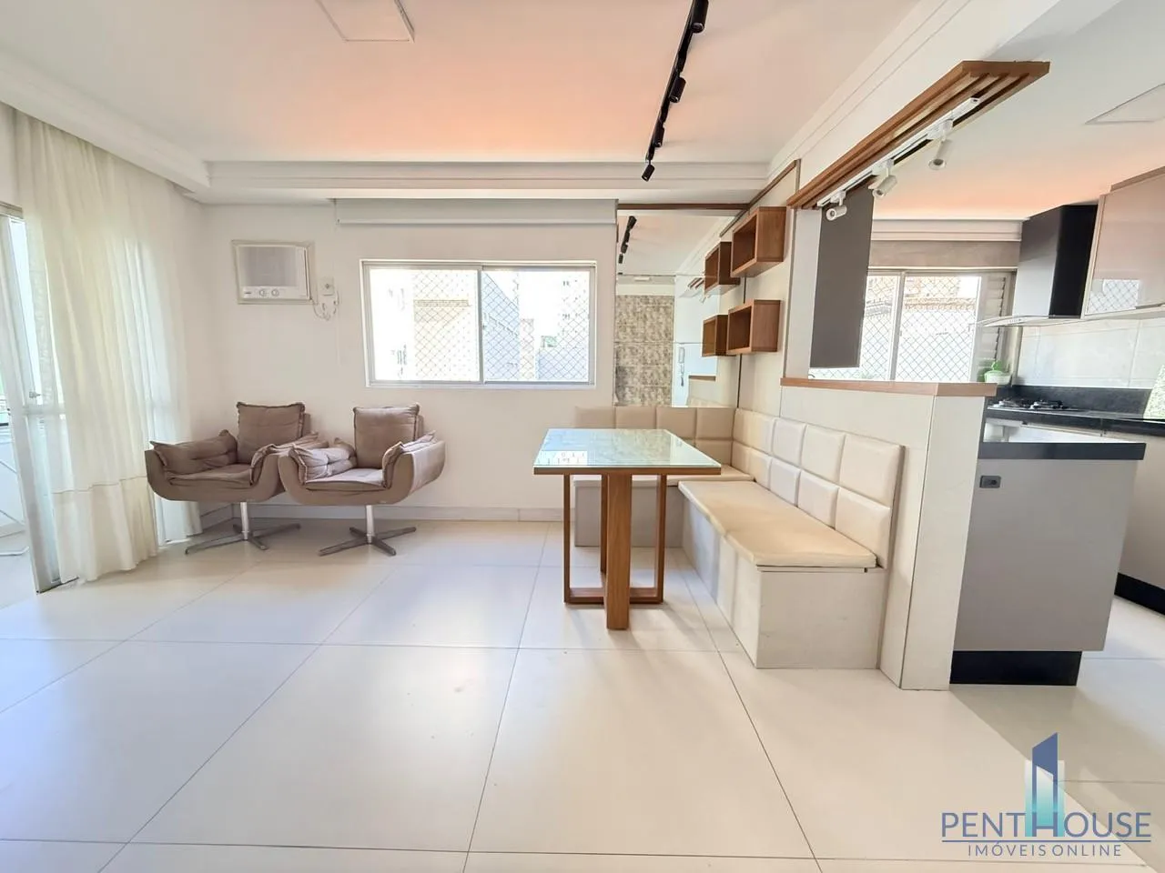 Imagem Apartamento Zona Central para Venda em Balneário Camboriú, CENTRO, 2 dormitórios, 1 suíte, 1 banheiro, 1 vaga