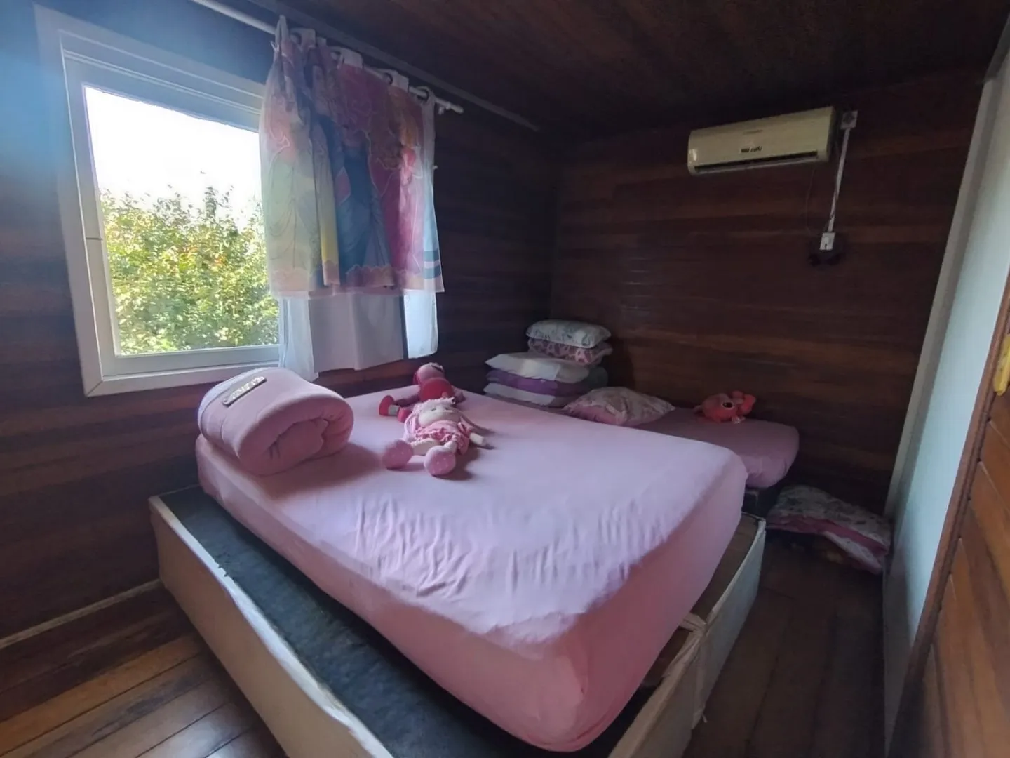 Imagem Casa com quintal a venda no bairro Tarumã em Viamão
