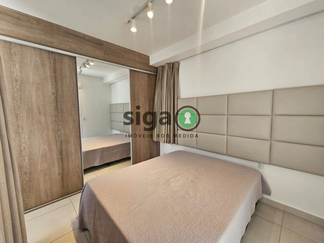 Foto do imóvel Apartamento mobiliado para alugar no Condomínio Limited Funchal