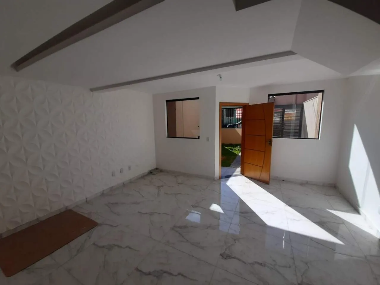 Imagem Casa duplex à venda, 3 quartos, 1 suíte, 2 vagas, JARDIM LEBLON - Belo Horizonte/MG