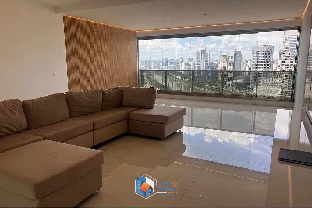 Foto do imóvel Apartamento à venda 3 Quartos 3 Suites 4 Vagas 252M² Real Parque São Paulo - SP em Avenida Duquesa de Goiás