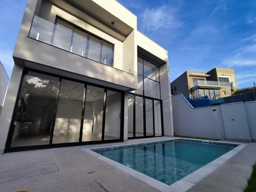 Foto do imóvel Ampla residência de 340m² localizada no Alphaville Nova Esplanada 1. em ALPHAVILLE NOVA ESPLANADA, VOTORANTIM - SP