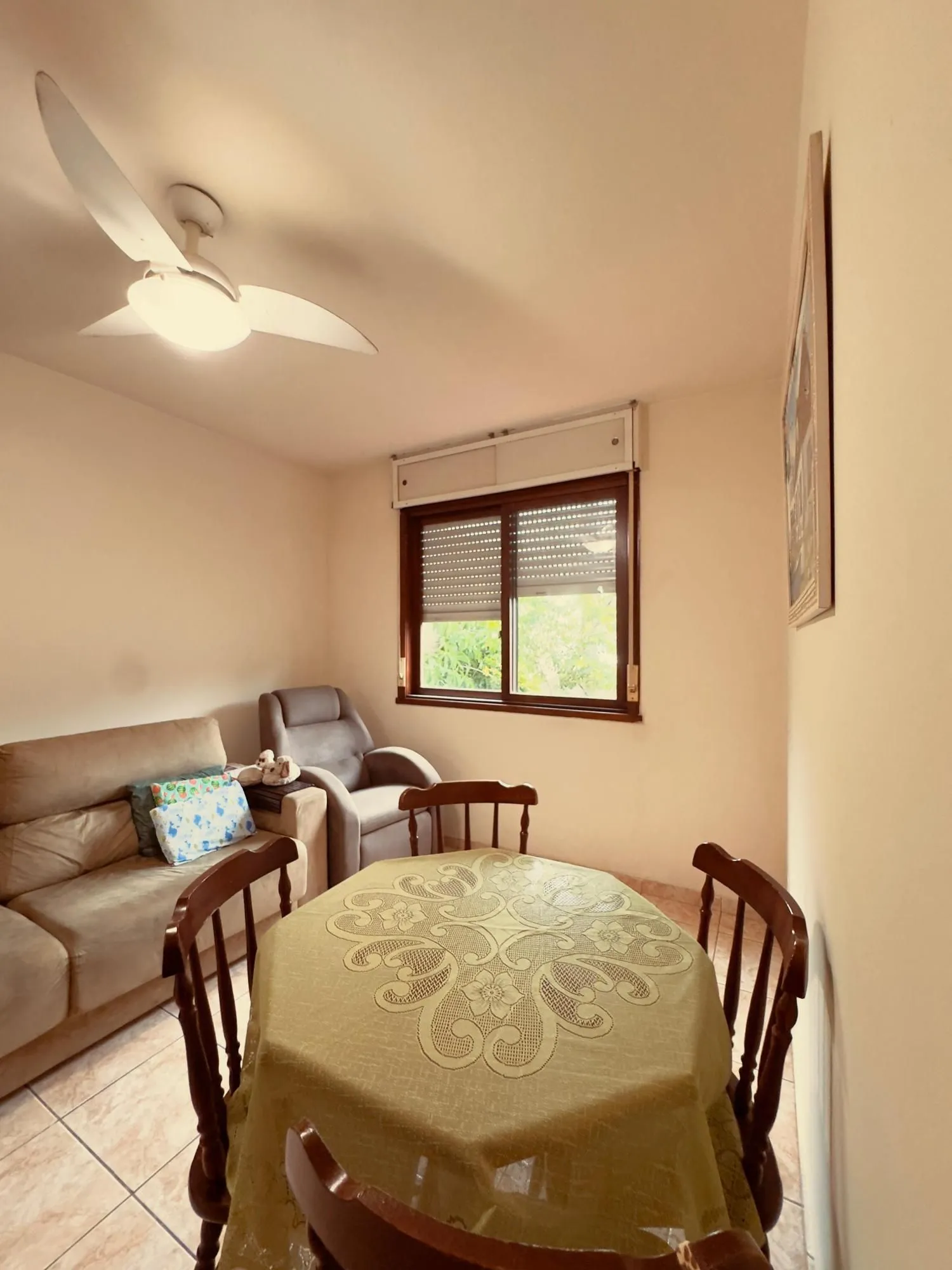Imagem EXCELENTE APARTAMENTO SEMIMOBILIADO COM 2 DORMITÓRIOS