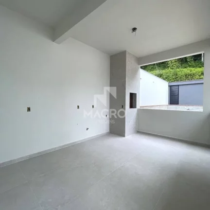 Imagem Sobrado alto padrão | Barra do Rio Cerro | 4 suítes | 225m²