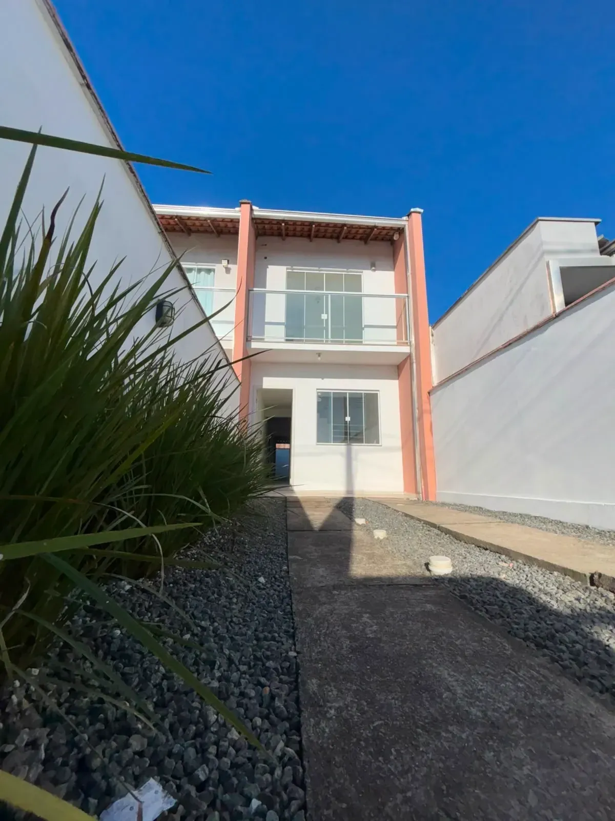 Foto do imóvel: Sobrado com 2 Quartos à Venda, 70 m² em Aventureiro - Joinville