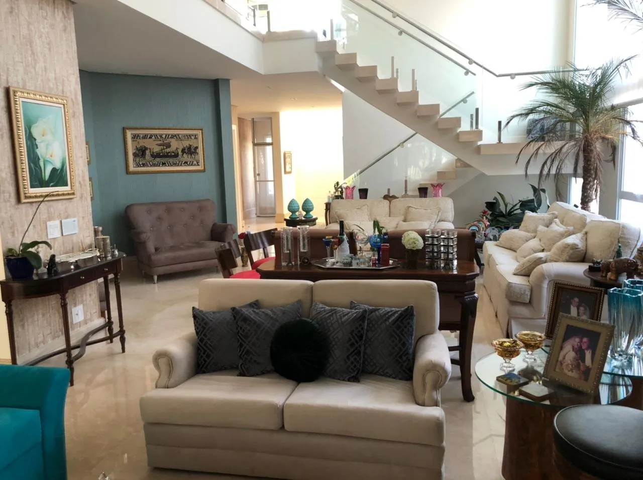 Imagem Casa 4 suítes MOBILIADA e decorada para locação e ou venda