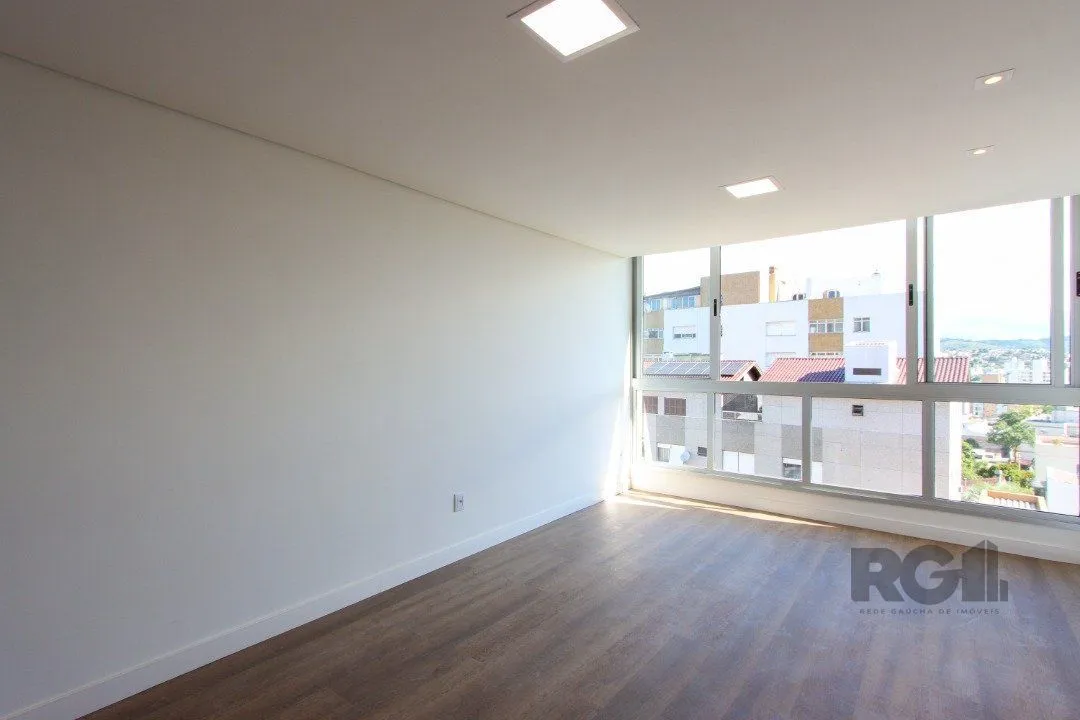 Imagem Apartamento em Porto Alegre no Bairro Petrópolis, de 2 quartos, semi mobiliado.