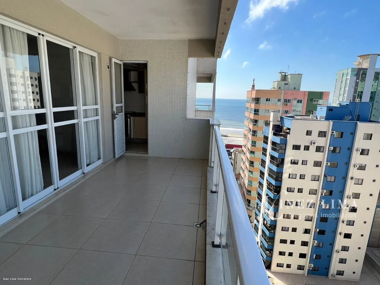 Imagem Apartamento 4 dormitórios para Locação em Itapema, Meia Praia, 4 dormitórios, 1 suíte, 2 banheiros, 2 vagas
